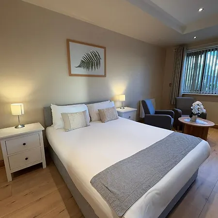 Feeney's Audubon 4*